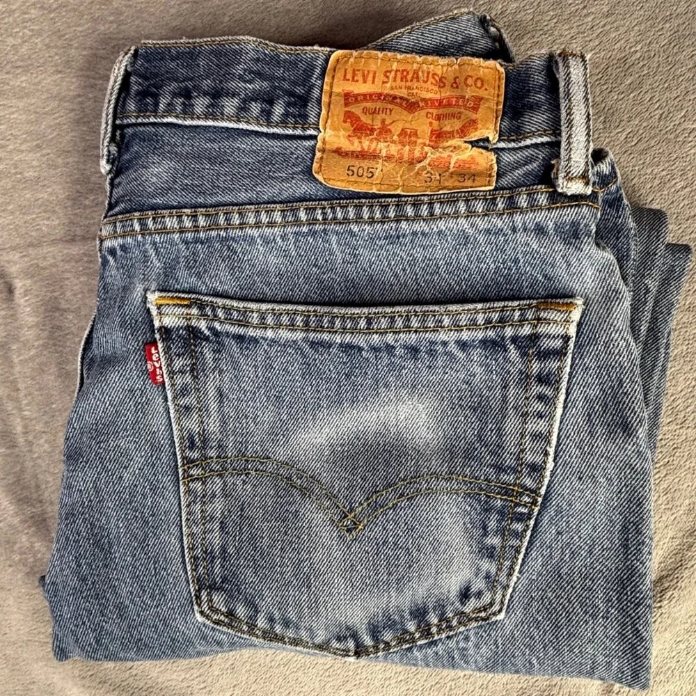 Levi's 505 Regular Fit Jeans Mens 34x34 Medium Blue Straight Leg Denim (33x33)